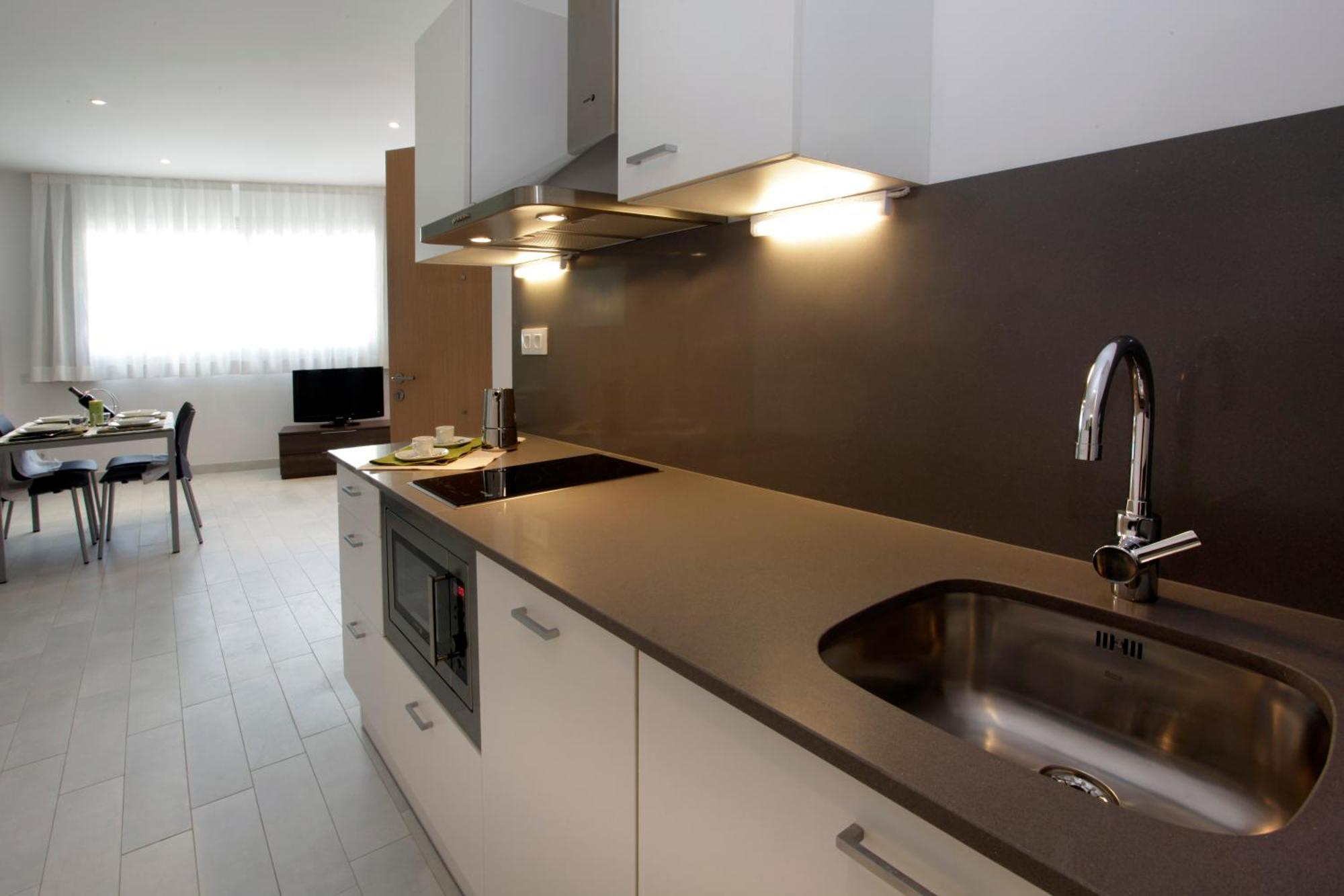 Fisa Rentals Les Corts Apartments Barcelona Exterior photo